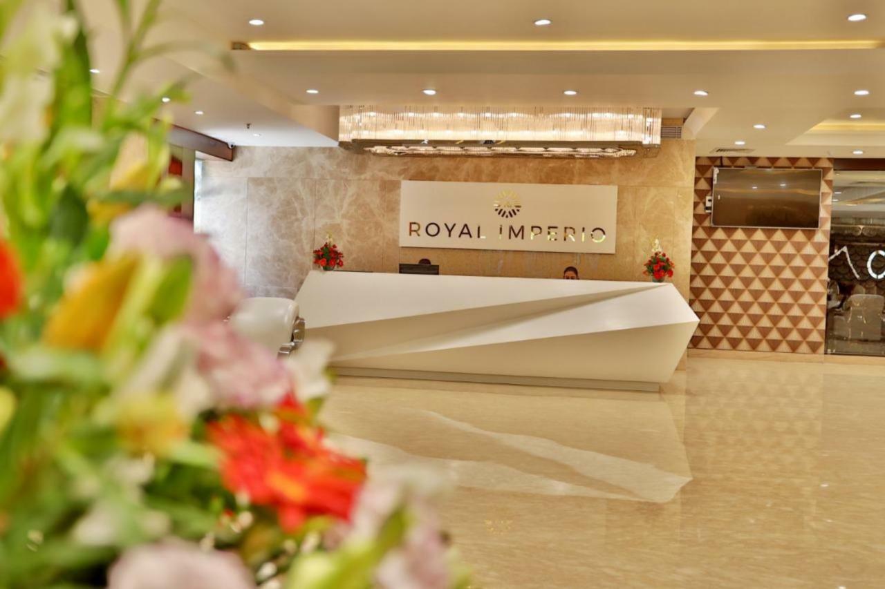 Royal Imperio Hotell Faridabad Exteriör bild