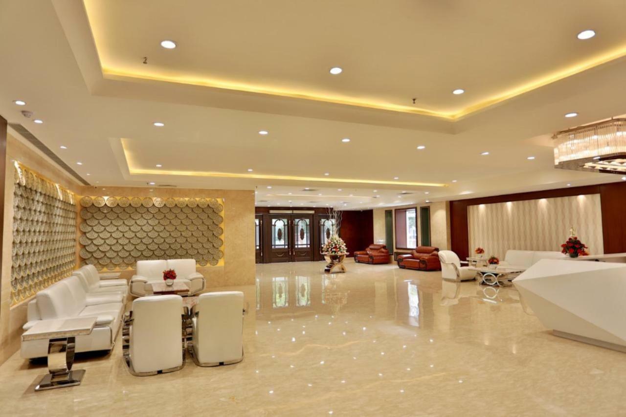 Royal Imperio Hotell Faridabad Exteriör bild