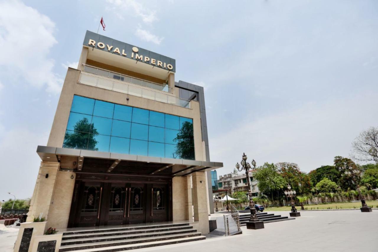 Royal Imperio Hotell Faridabad Exteriör bild