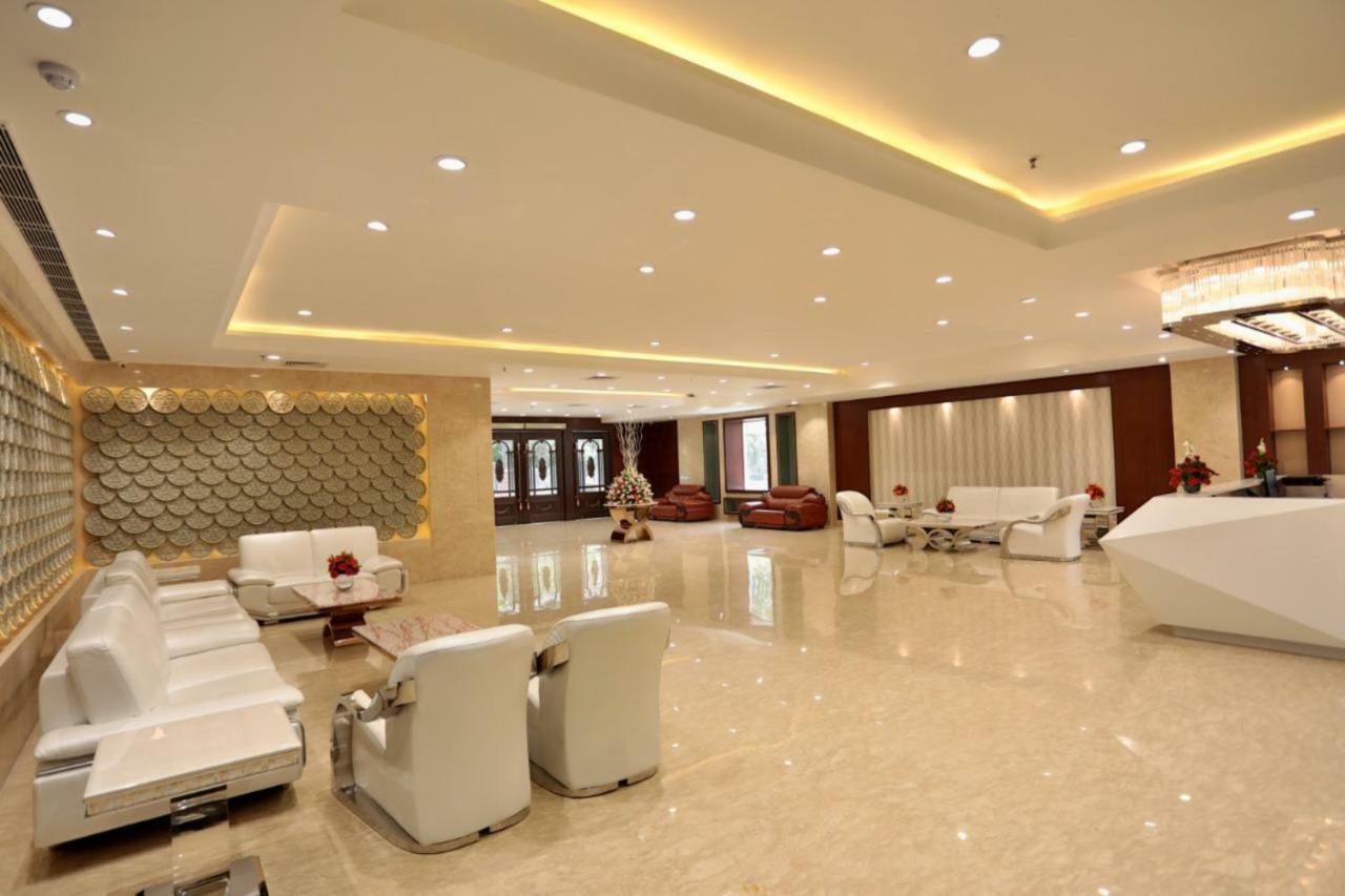 Royal Imperio Hotell Faridabad Exteriör bild