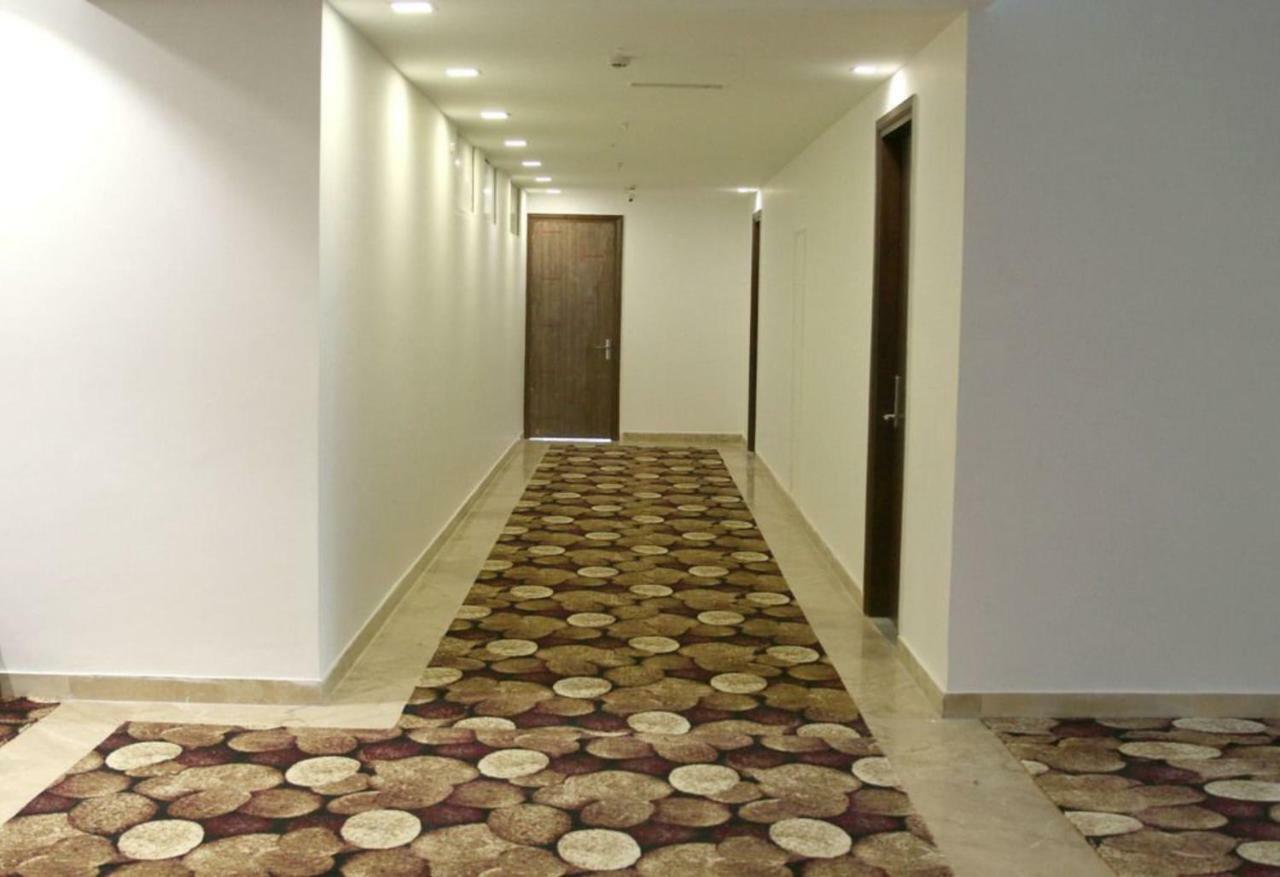 Royal Imperio Hotell Faridabad Exteriör bild