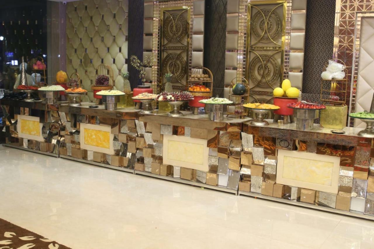 Royal Imperio Hotell Faridabad Exteriör bild