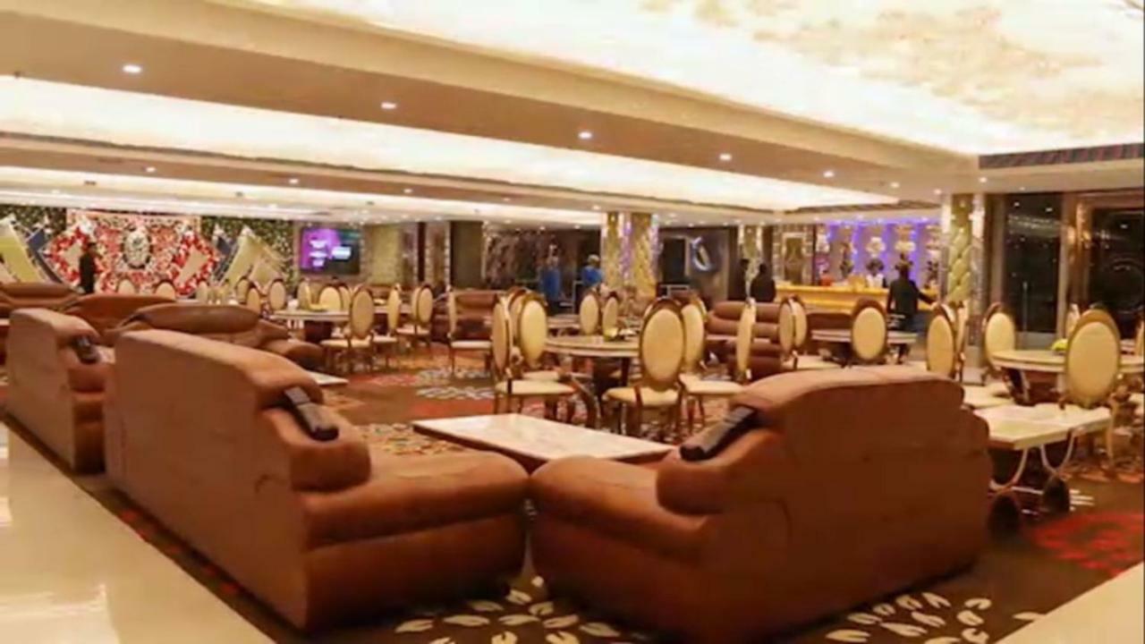 Royal Imperio Hotell Faridabad Exteriör bild