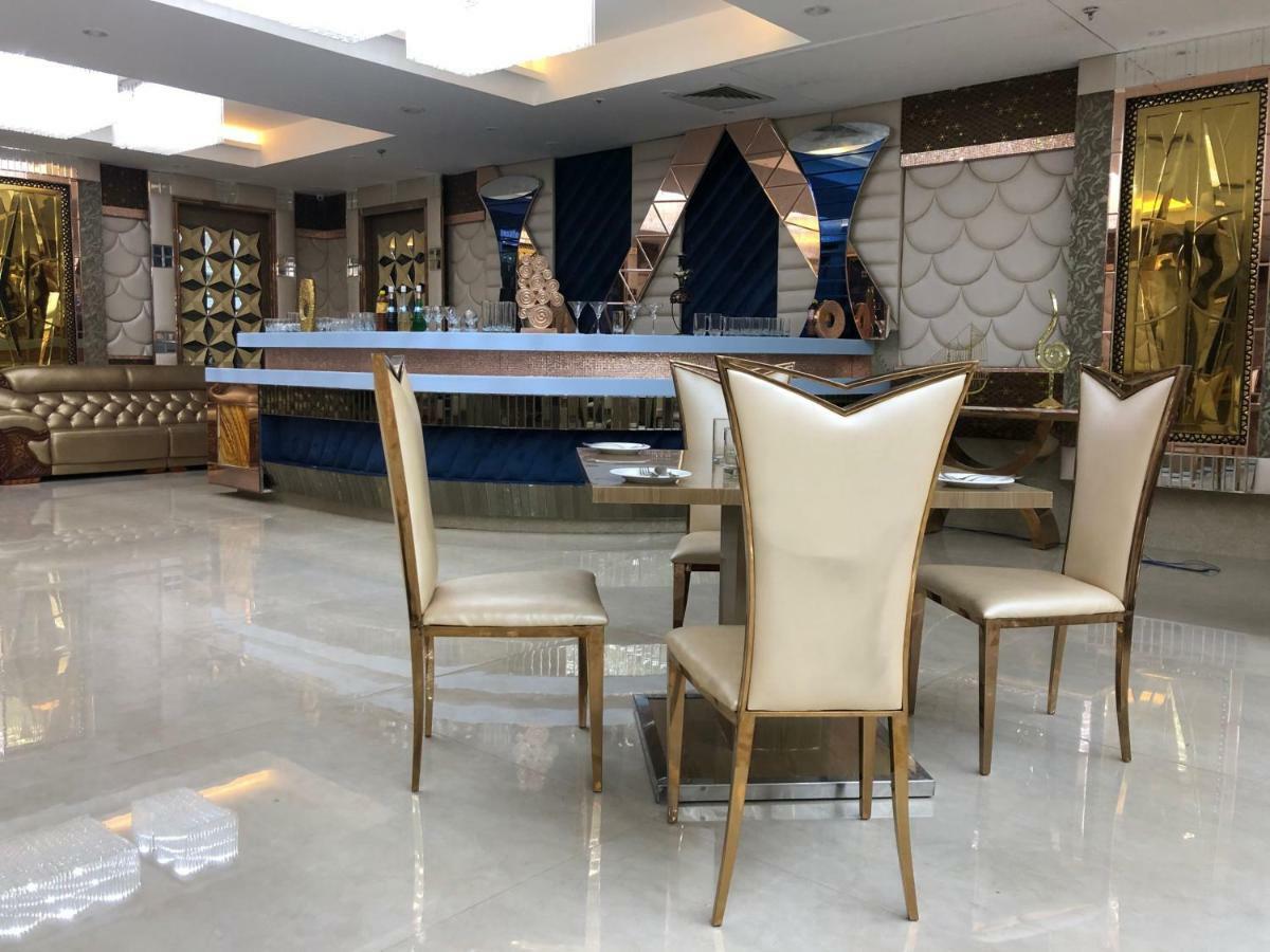 Royal Imperio Hotell Faridabad Exteriör bild